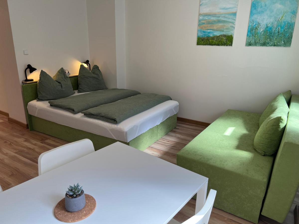 Bezbarierove Apartmany Se Zahradkou Chrastava Exterior photo