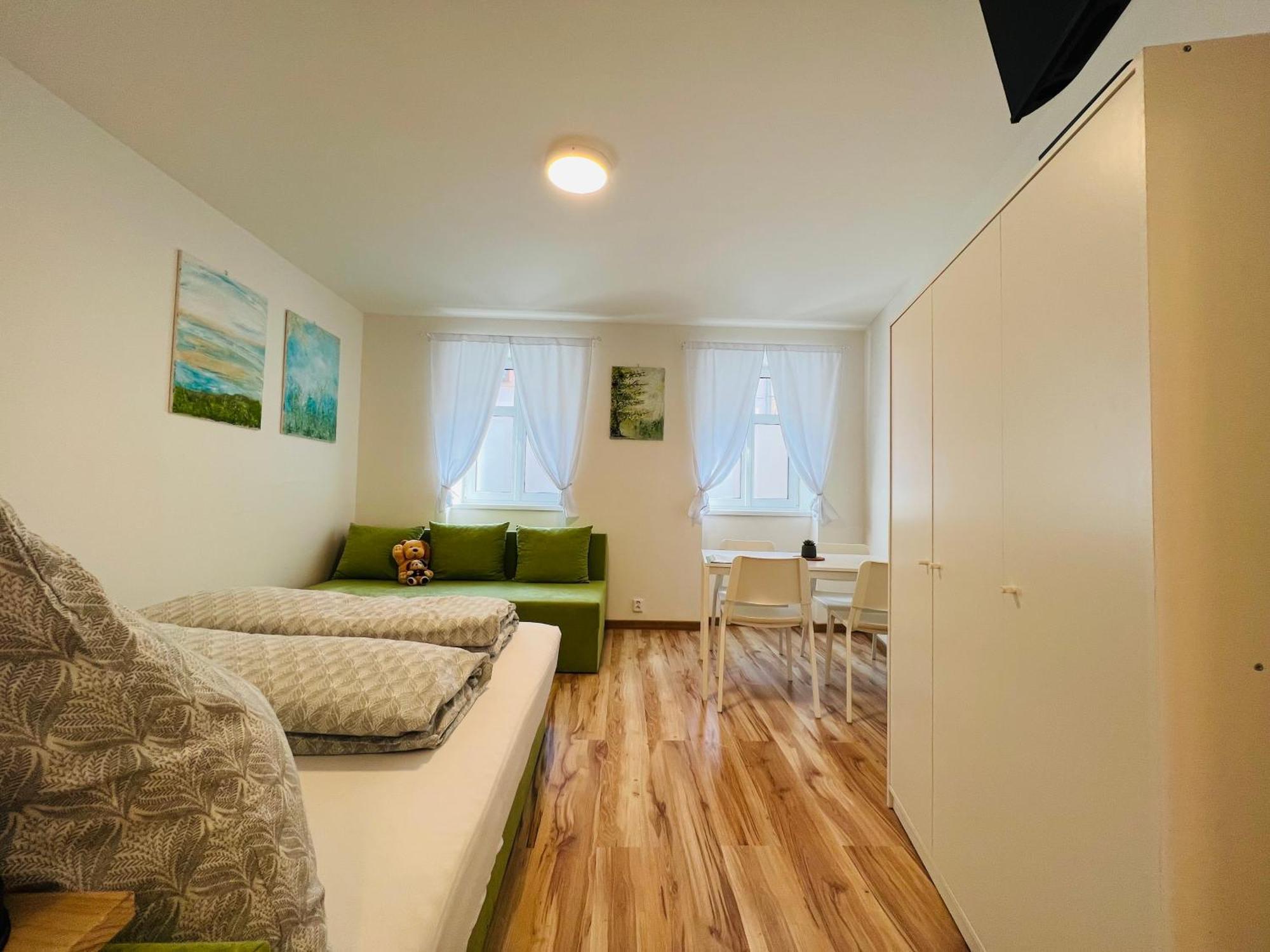 Bezbarierove Apartmany Se Zahradkou Chrastava Exterior photo